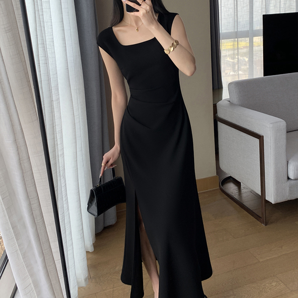 [수입] 터슨 스퀘어넥 슬릿 드레스